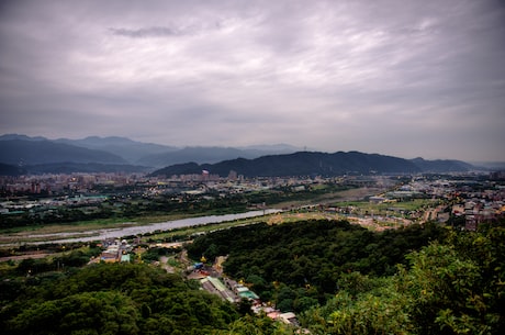 河间新闻：揭秘河间村民勇闯堰塞湖救援前线